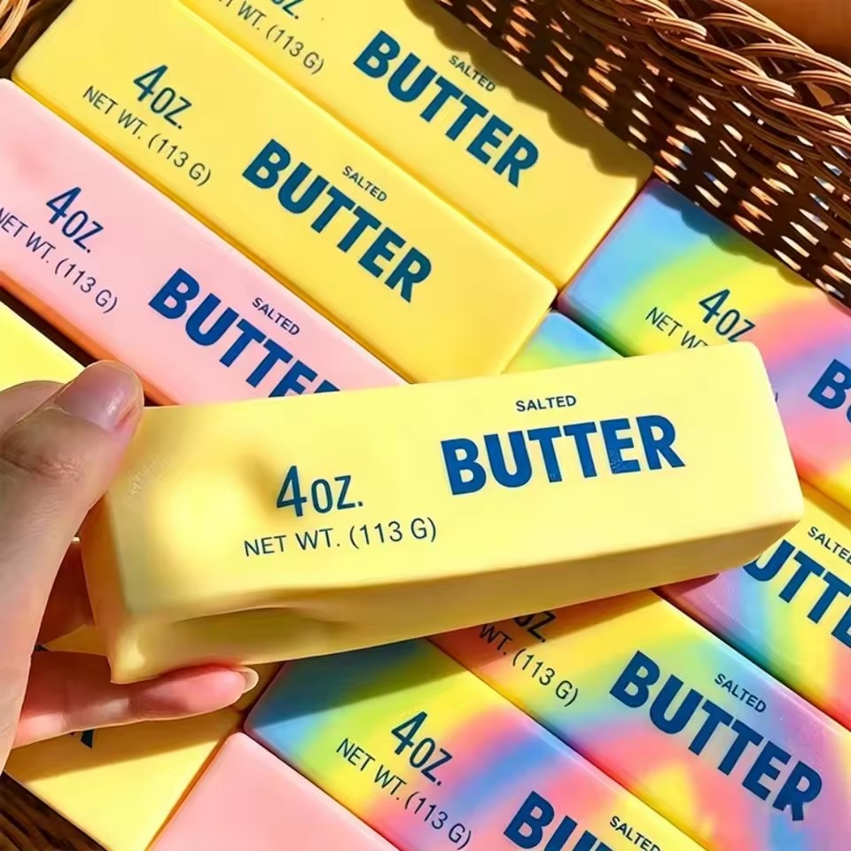 Party Games Adults Funny - バターチーズスティックスクイッシーおもちゃ1個、ストレス解消グッズ、面白いいたずら、子供と大人向け、伸縮性のあるリラックスプレイ、ソフトスクイーズ