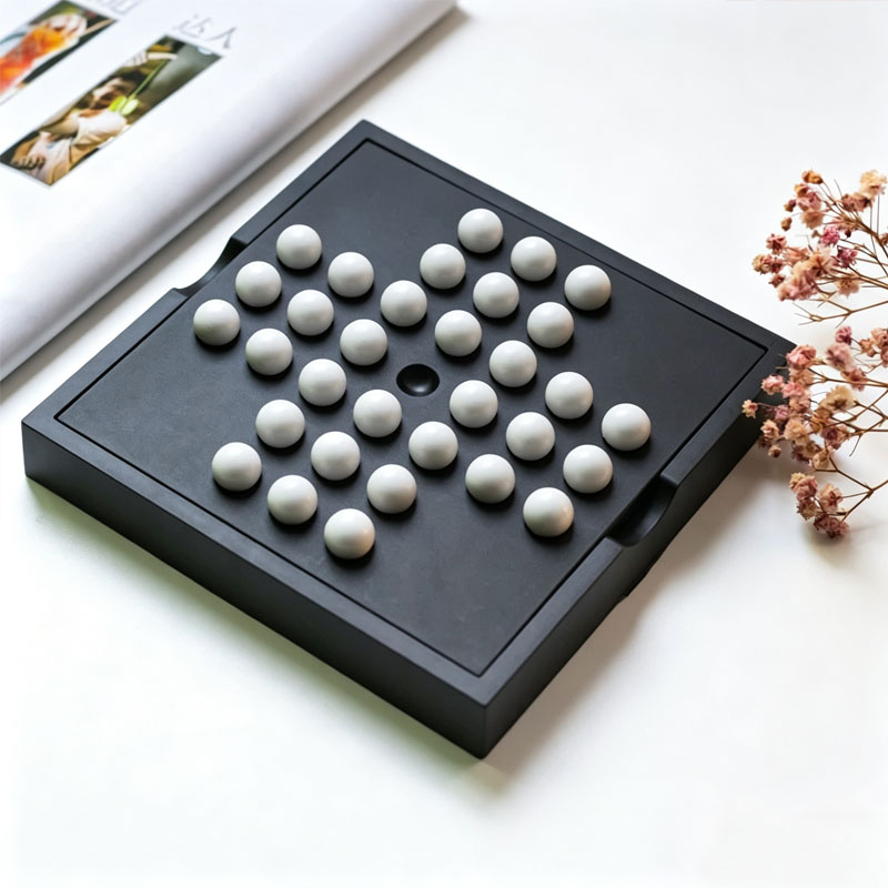 ヨーロッパクラシックシングルチェスペグソリティア教育用戦略ボ - Party Games Classic のレビューと価格