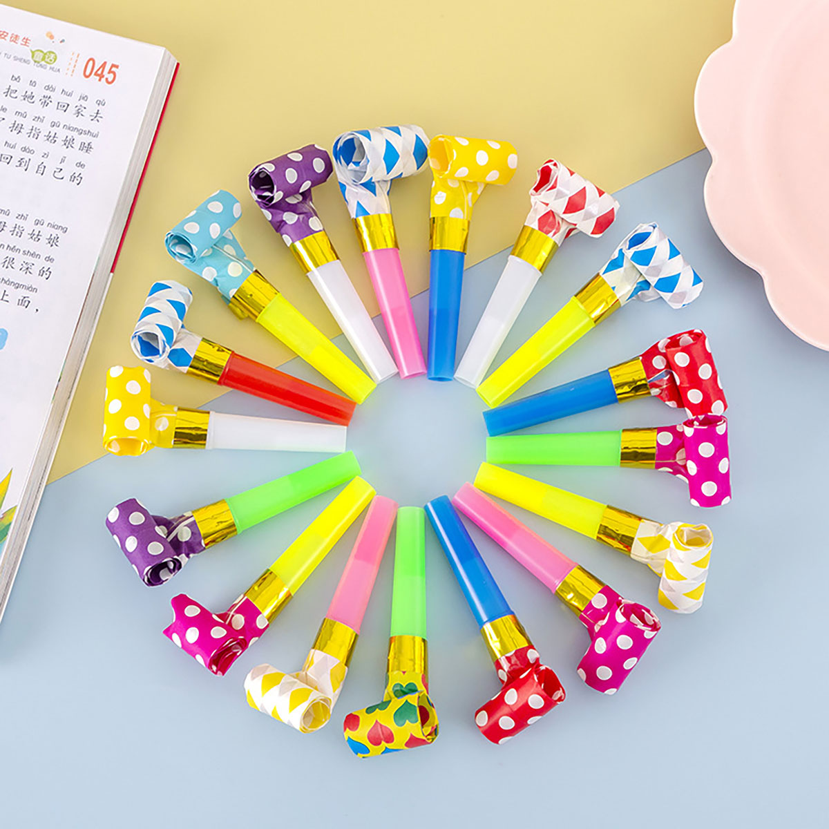 子供のためのカラフルなホイッスルおもちゃ、面白いおもちゃ、吹 - Party Games Adult Birthday のレビューと価格